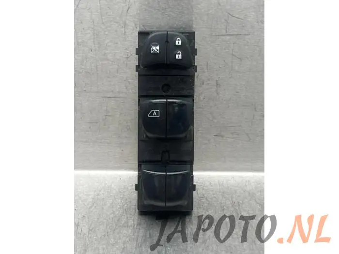 Multi-functional window switch Nissan Qashqai+2