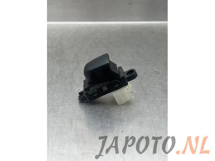 Electric window switch Nissan Qashqai+2