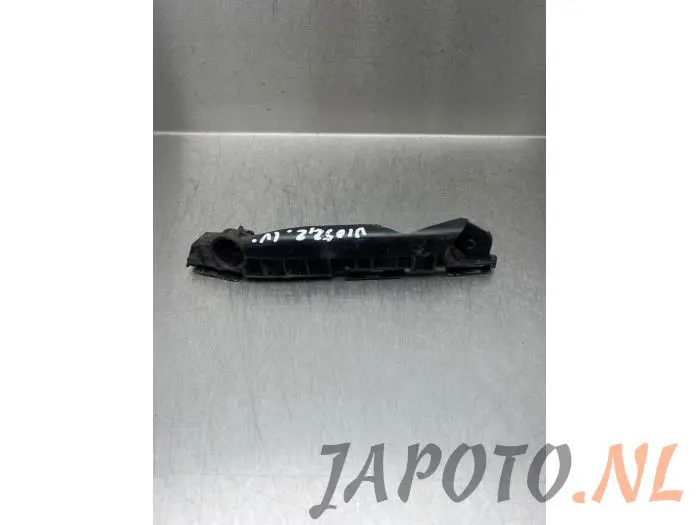 Front bumper bracket, left Toyota Yaris