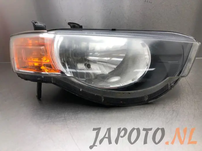 Headlight, right Mitsubishi Colt