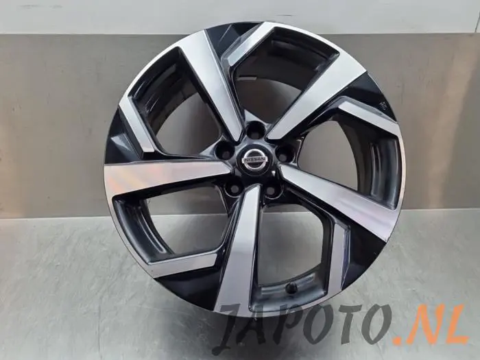 Wheel Nissan Qashqai+2