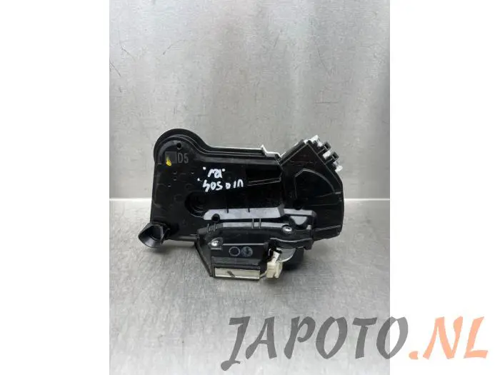 Front door lock mechanism 4-door, right Toyota Corolla