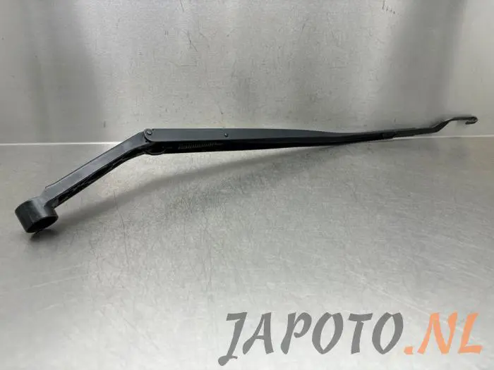 Front wiper arm Toyota Corolla