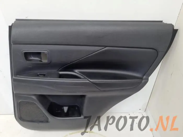 Rear door trim 4-door, right Mitsubishi Outlander