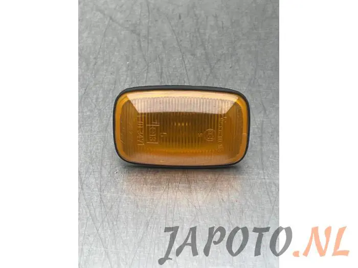 Front wing indicator, right Toyota Landcruiser