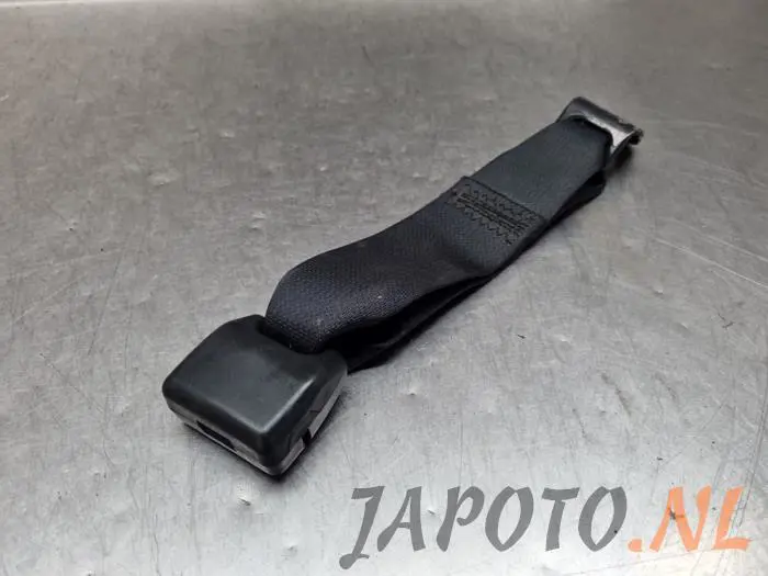 Rear seatbelt buckle, centre Mitsubishi Outlander