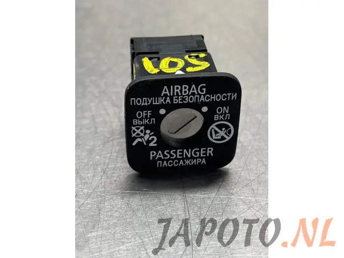 Airbag lock Mitsubishi Outlander