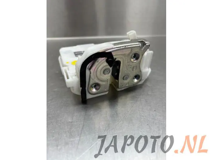 Front door lock mechanism 4-door, right Mitsubishi Outlander