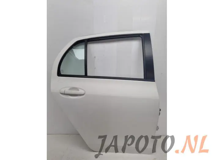 Rear door 4-door, right Toyota Yaris