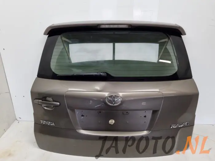 Tailgate Toyota Rav-4