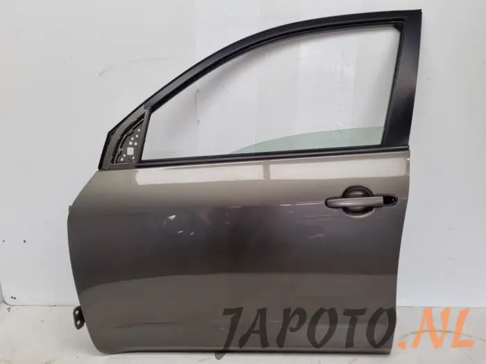 Door 4-door, front left Toyota Rav-4