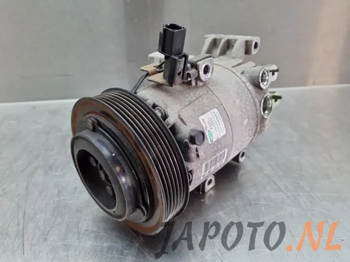 Air conditioning pump Kia Venga