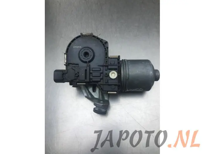 Front wiper motor Toyota Avensis