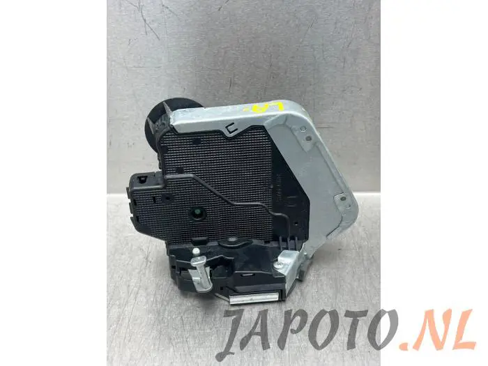 Rear door lock mechanism 4-door, left Lexus IS 300