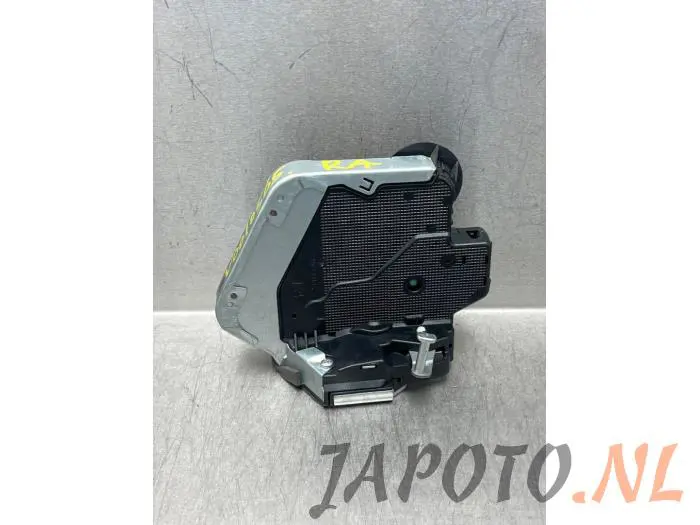 Rear door mechanism 4-door, right Lexus IS 300