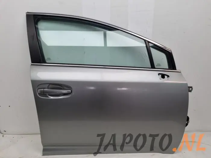 Front door 4-door, right Toyota Avensis