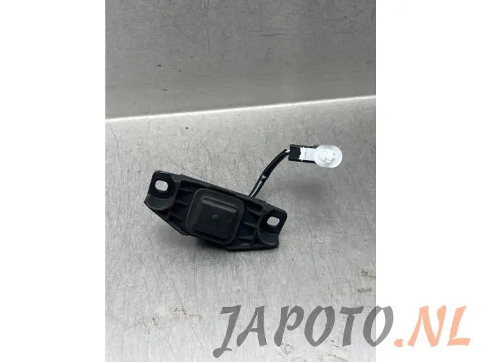 Tailgate switch Lexus IS 300