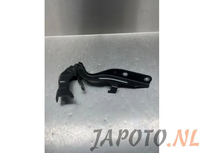 Bonnet Hinge Nissan Juke