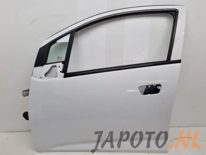 Door 4-door, front left Chevrolet Spark