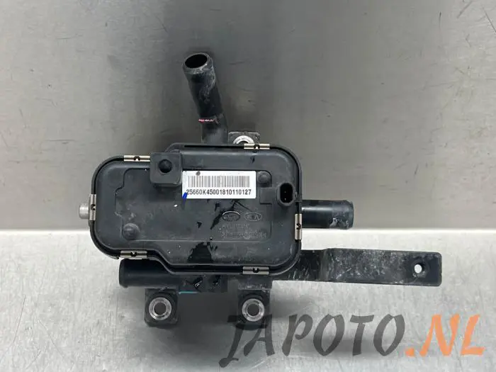 Additional water pump Hyundai Kona