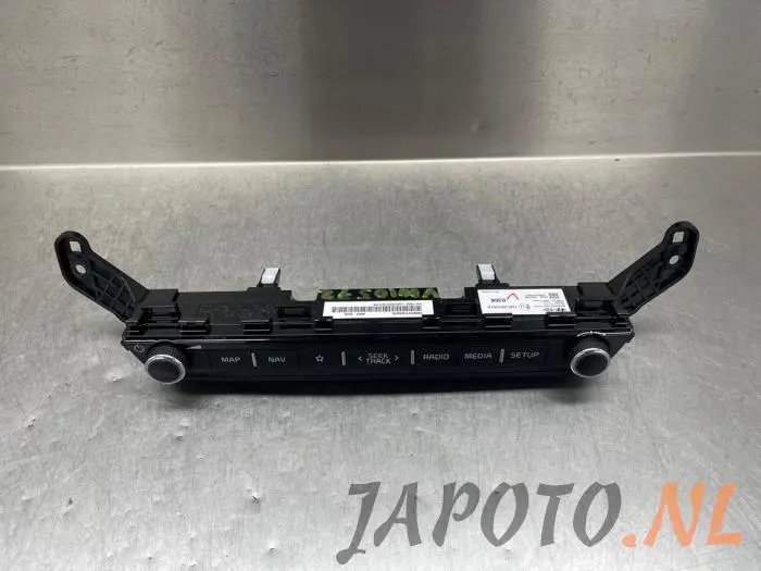 Radio control panel Kia Niro