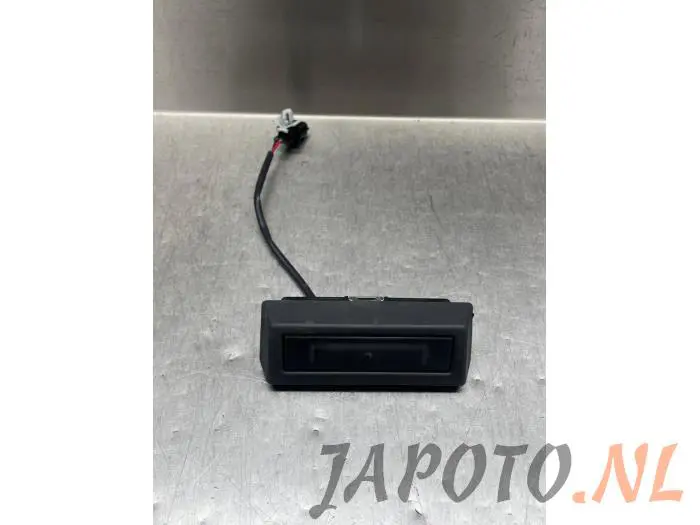 Tailgate switch Kia Niro