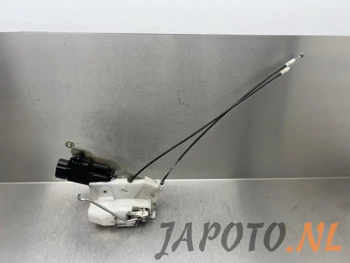 Door lock mechanism 4-door, front left Nissan Pixo