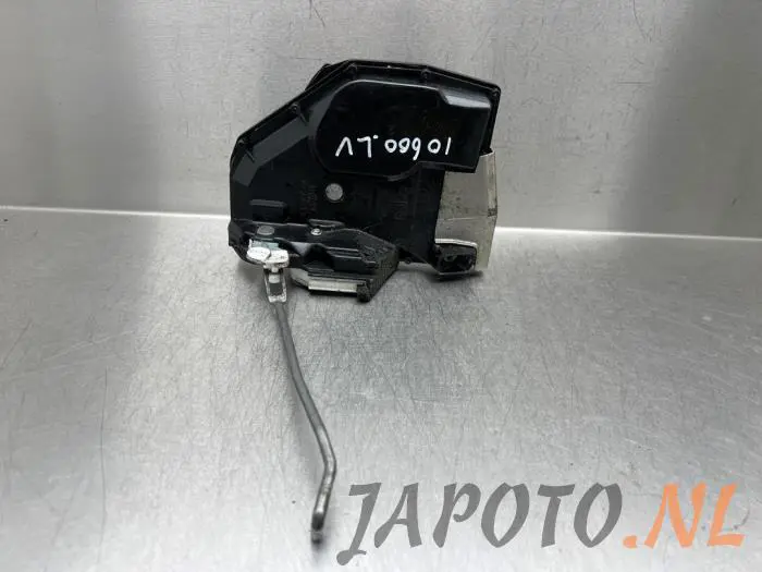 Door lock mechanism 4-door, front left Suzuki Swift