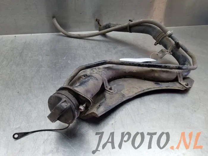 Fuel tank filler pipe Nissan Pixo