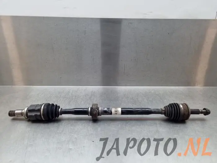 Front drive shaft, right Toyota Auris