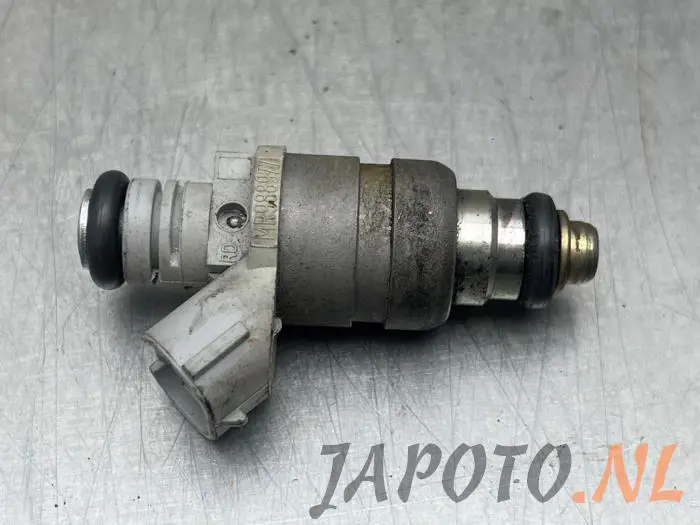 Injector (petrol injection) Mitsubishi Colt