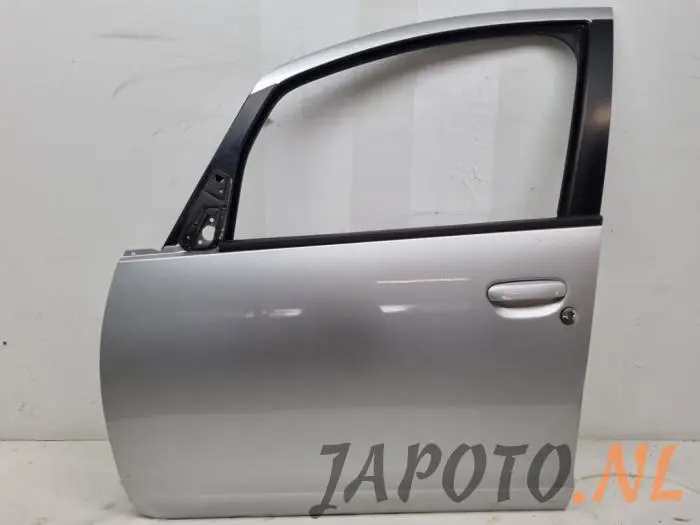 Door 4-door, front left Mitsubishi Colt