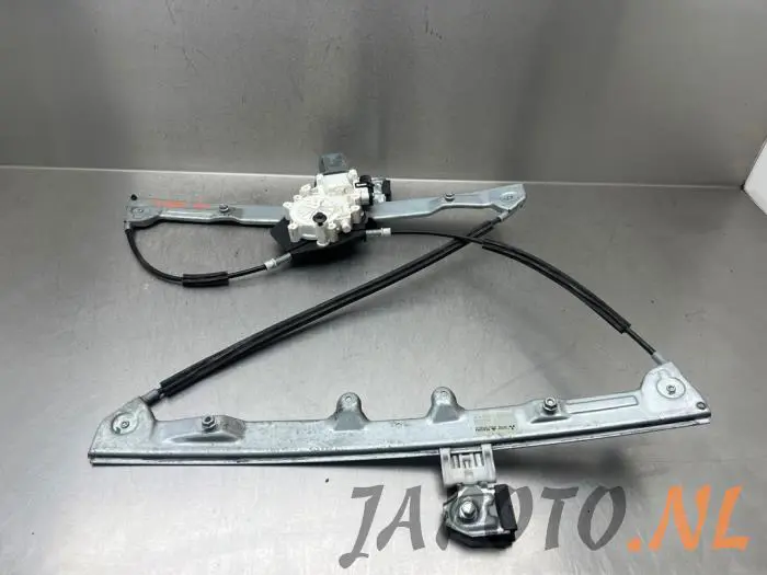 Window mechanism 4-door, front right Mitsubishi Colt