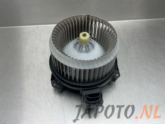 Heating and ventilation fan motor Toyota Hilux