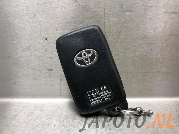 Key Toyota Avensis