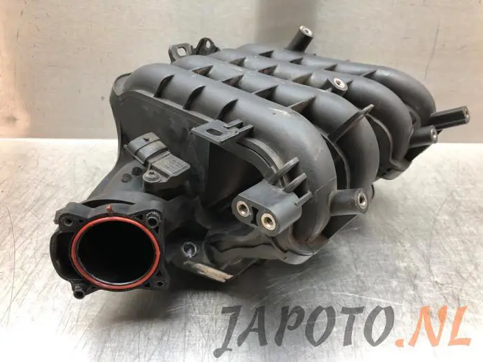 Intake manifold Kia Rio