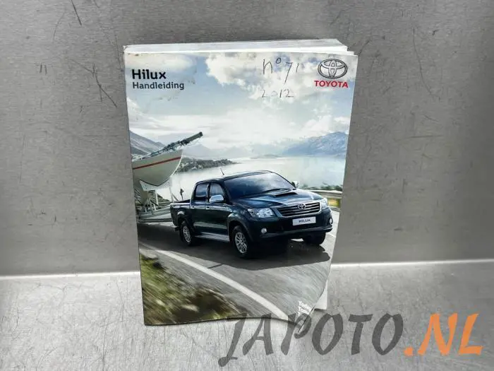 Instruction Booklet Toyota Hilux