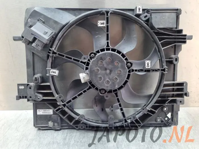 Cooling fans Nissan Juke