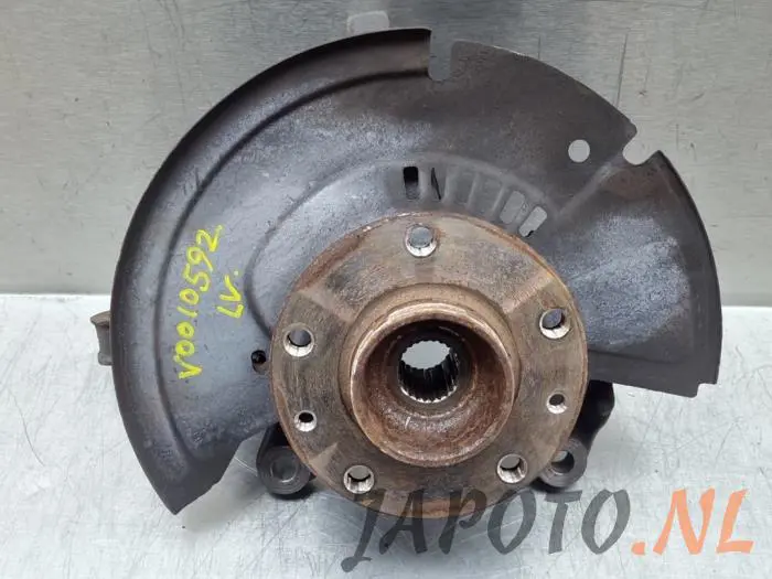 Front wheel hub Nissan Juke