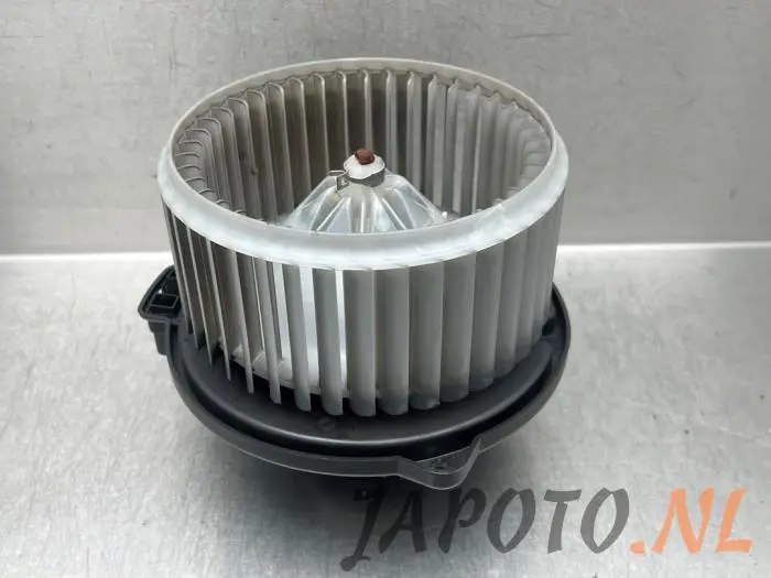 Heating and ventilation fan motor Toyota Corolla Verso