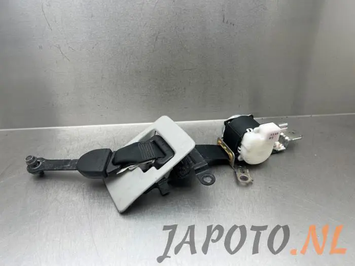 Rear seatbelt, centre Toyota Corolla Verso