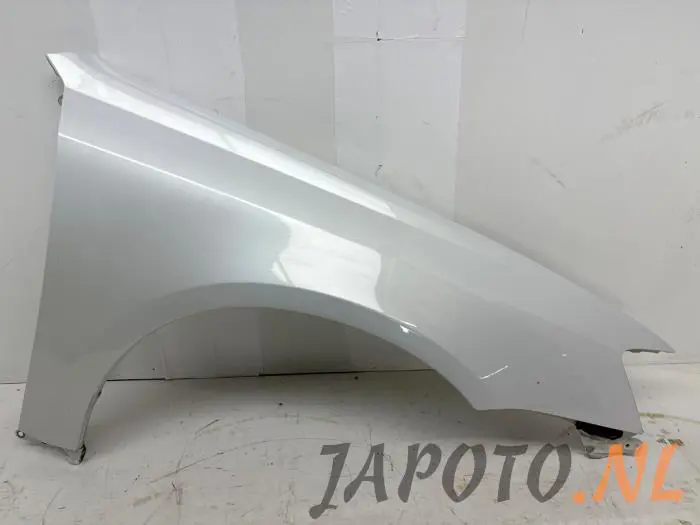 Front wing, right Subaru Legacy