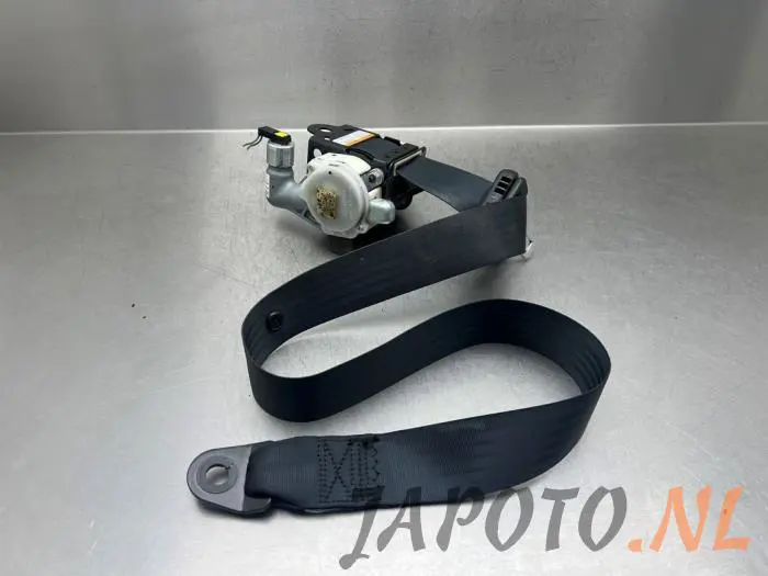 Front seatbelt, left Suzuki Alto