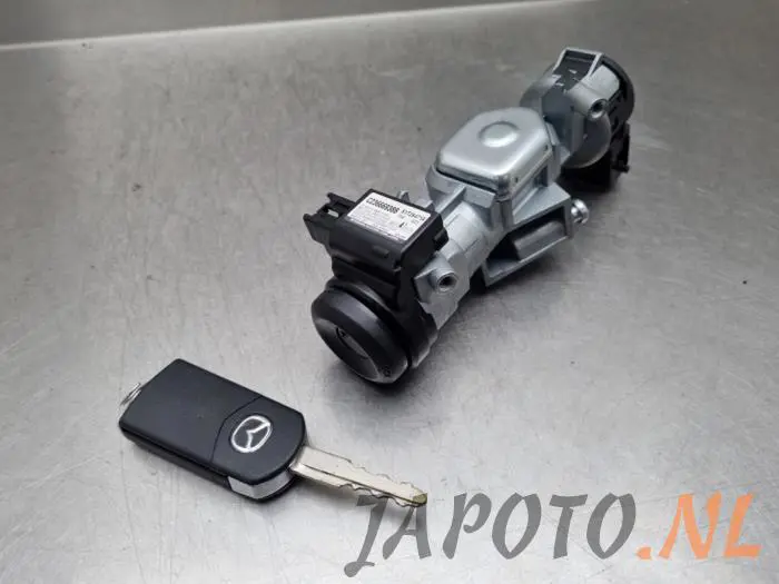 Ignition lock + key Mazda 3.