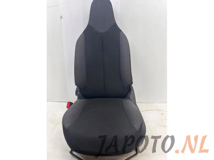 Seat, left Toyota Aygo