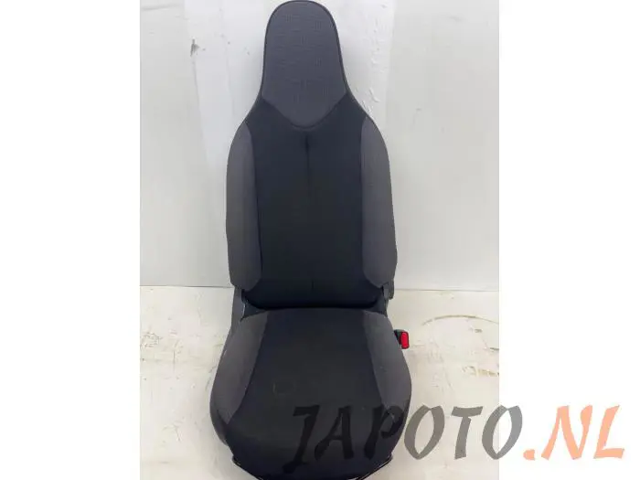 Seat, right Toyota Aygo