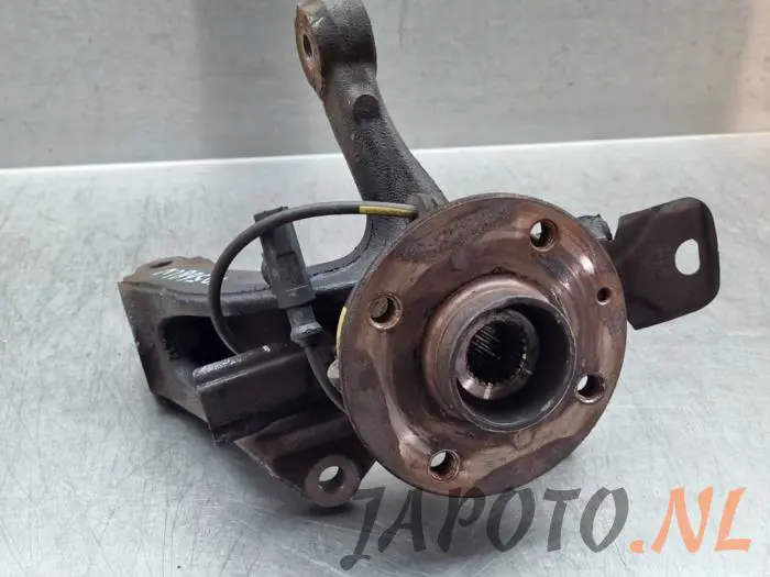 Front wheel hub Toyota Aygo