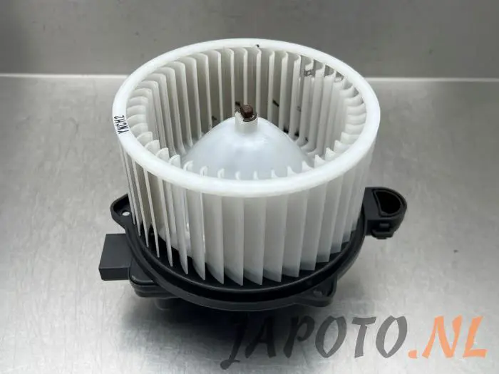 Heating and ventilation fan motor Kia Niro