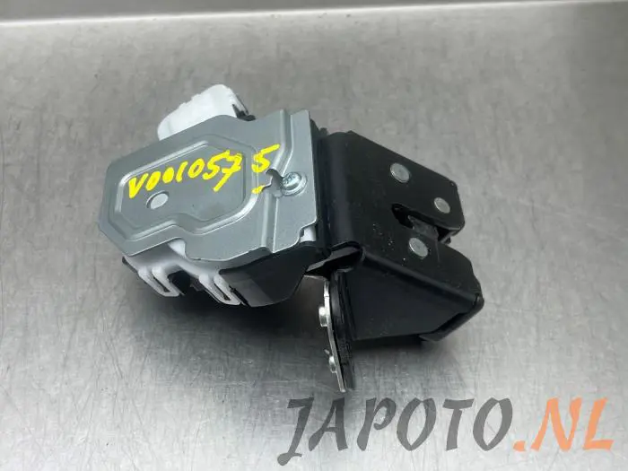 Tailgate lock mechanism Mazda CX-5