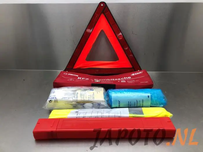 First aid kit Mazda CX-5